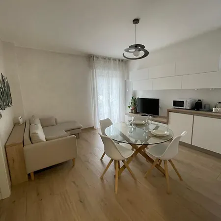 Emmie House * 아오스타