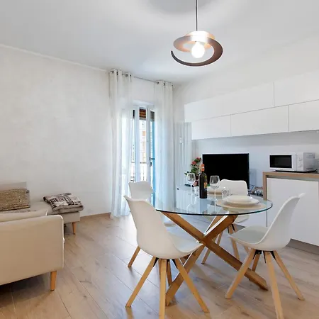 Emmie House Centro Апартаменты Аоста